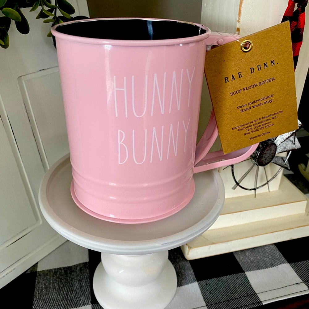 Rae Dunn Easter Flour Sifter